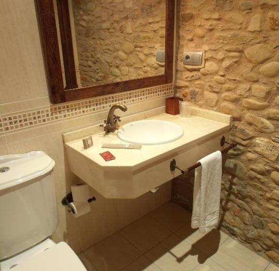 Отель Hostal Virgen De La Encina