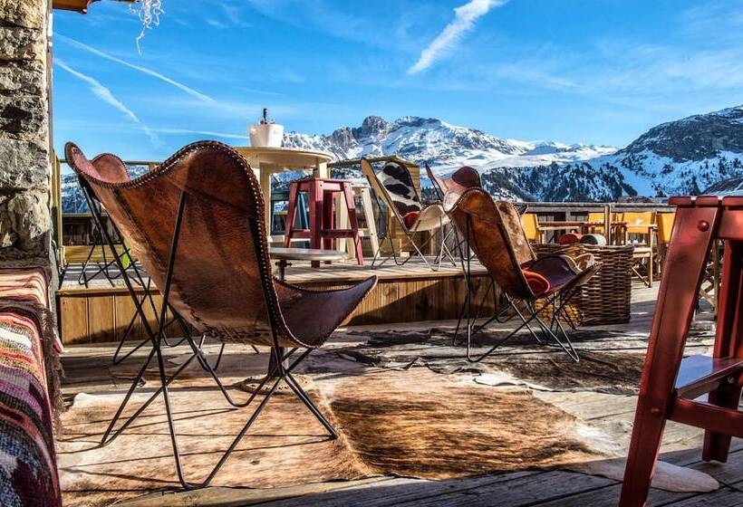 فندق Hôtel Courcheneige