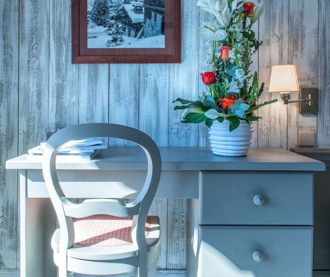 فندق Hôtel Courcheneige