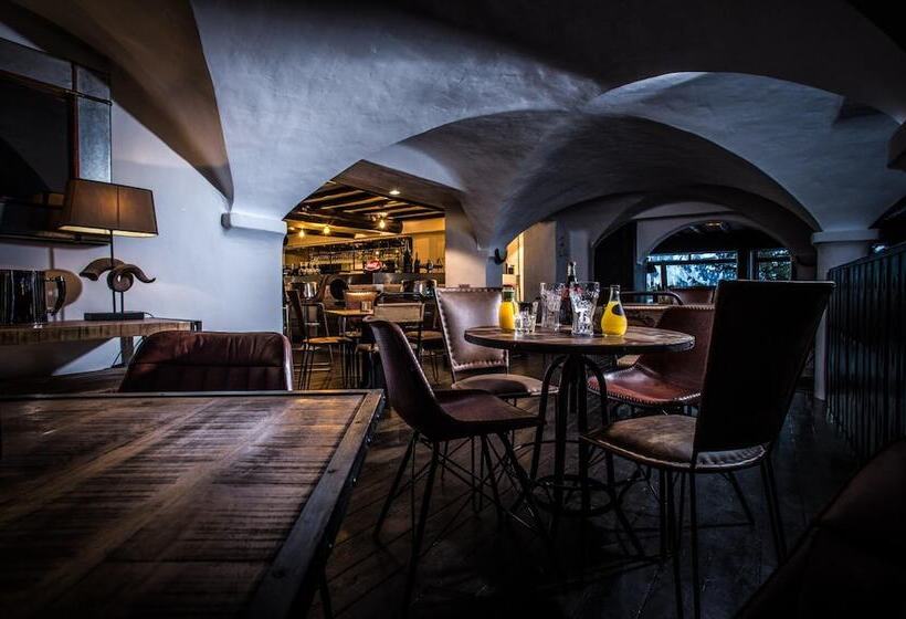 فندق Hôtel Courcheneige