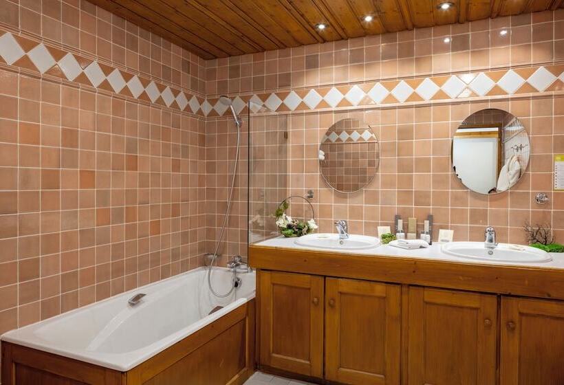 فندق Hôtel Courcheneige