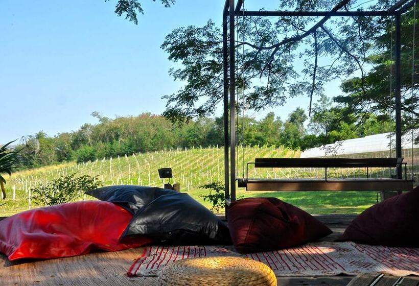 בית מלון כפרי Issara Boutique Winery