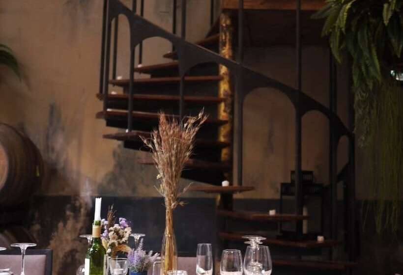 בית מלון כפרי Issara Boutique Winery