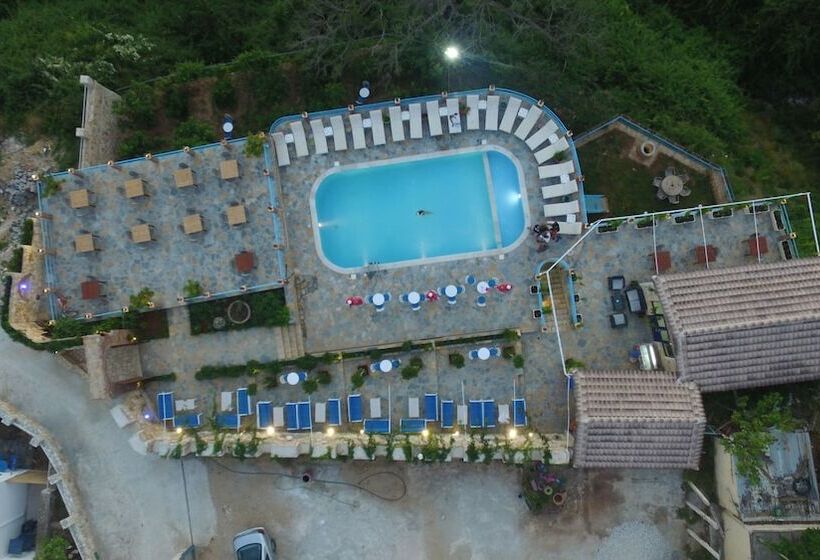 Itaka Hotel Lukova
