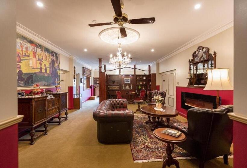 ホテル Josephines Luxury Accommodation