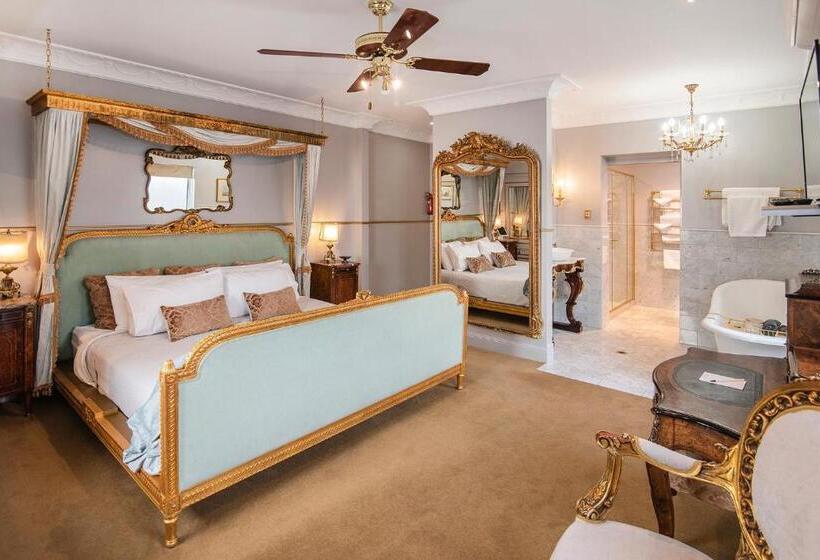 ホテル Josephines Luxury Accommodation