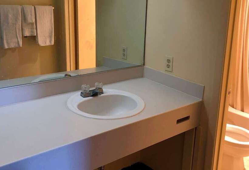 Отель Knights Inn Selma