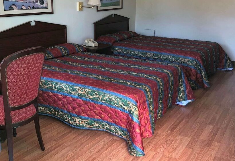 Отель Knights Inn Selma