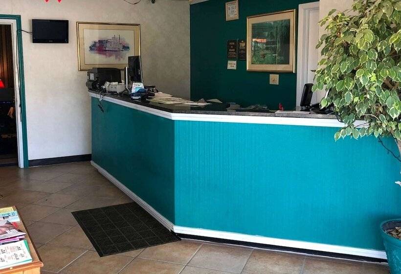 Отель Knights Inn Selma