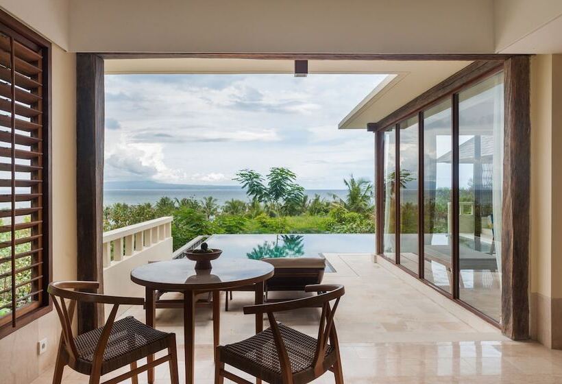 בית מלון כפרי Komaneka At Keramas Beach