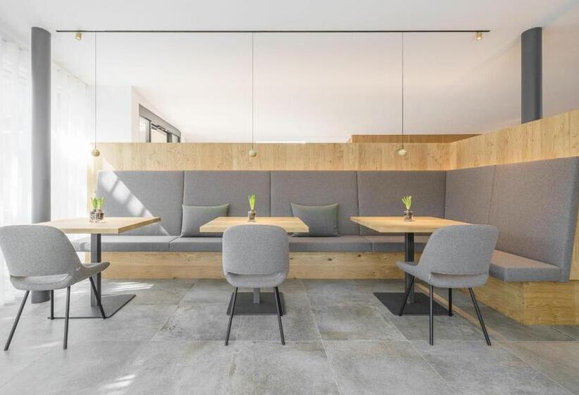 酒店 Kranebitt B&b