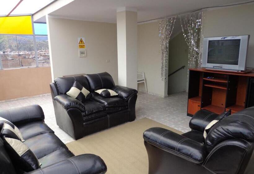 هتل Los Gladiolos