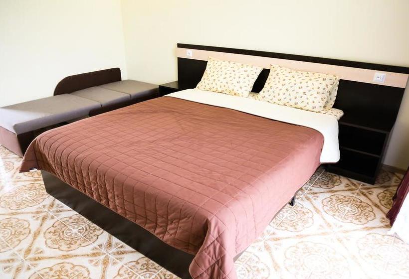 فندق Lyubavushka