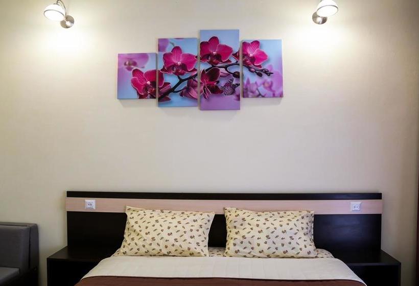 فندق Lyubavushka