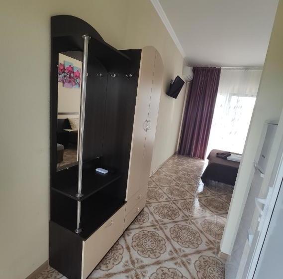 فندق Lyubavushka