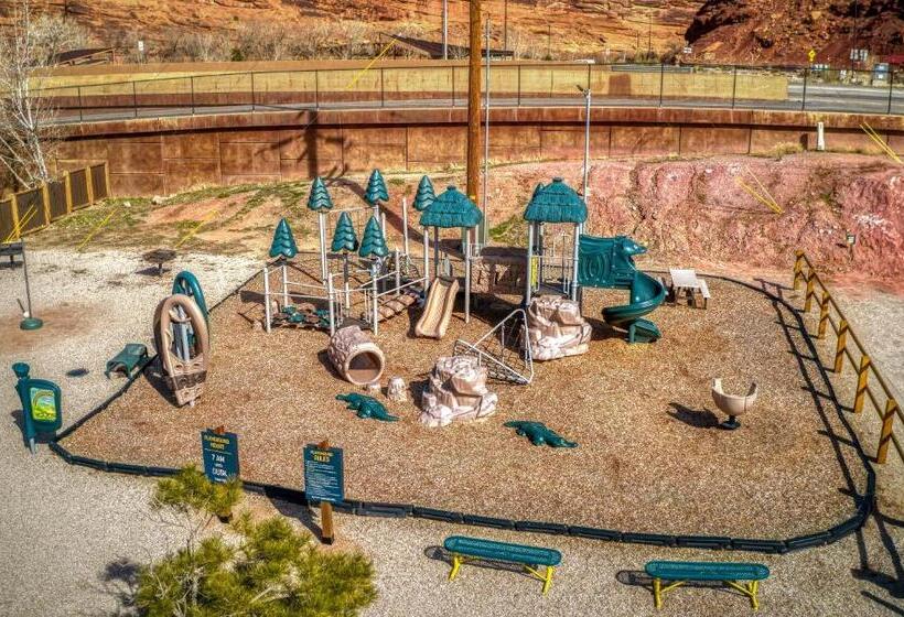 בית מלון כפרי Sun Outdoors Arches Gateway