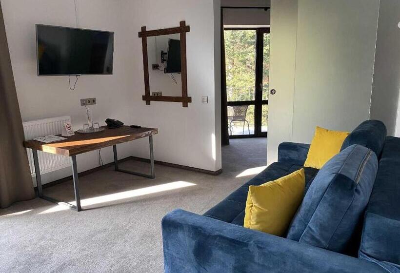 בית מלון כפרי Osonnya Karpaty Resort Medical & Spa