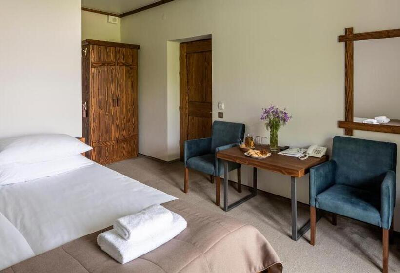 هتل Osonnya Karpaty Resort Medical & Spa