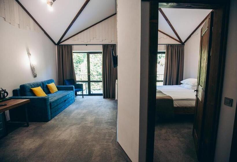 هتل Osonnya Karpaty Resort Medical & Spa