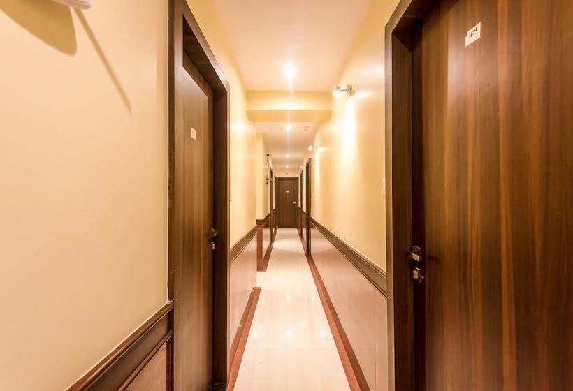 Отель Oyo 7840 Artus Inn 2