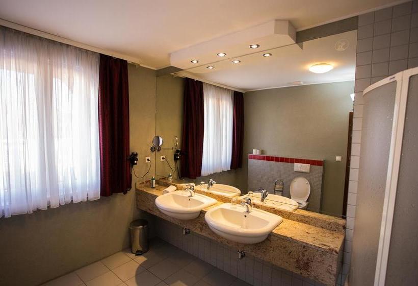 فندق Penzion Diana