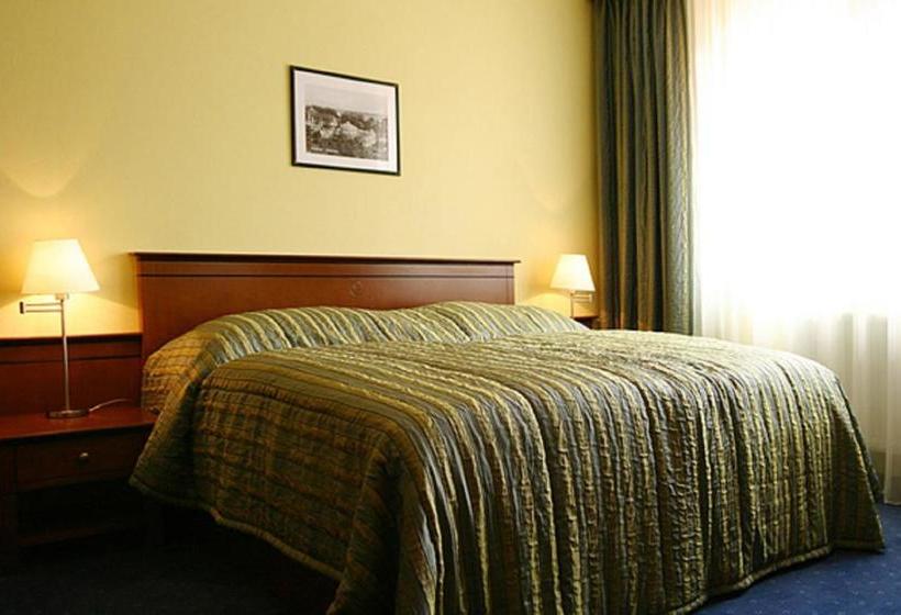 فندق Penzion Diana