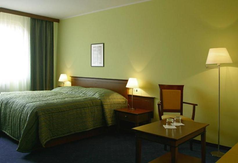 فندق Penzion Diana