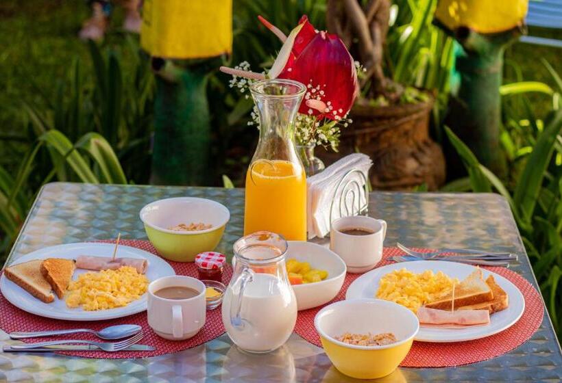 בית מלון כפרי Rebequet