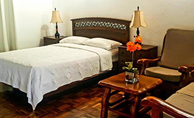 בית מלון כפרי Rebequet