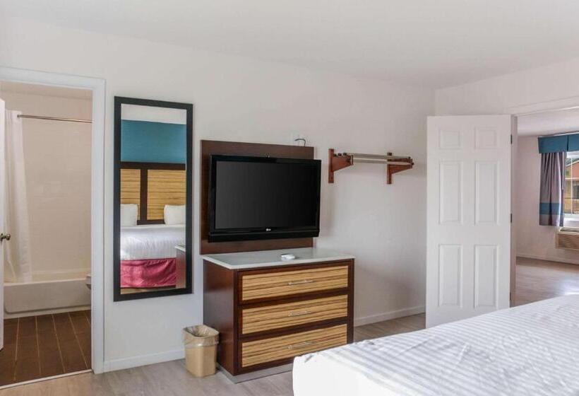 فندق Rodeway Inn