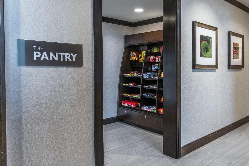 Отель Staybridge Suites Anchorage, An Ihg