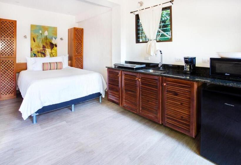 בית מלון כפרי Villas Nicolas   Adults Only