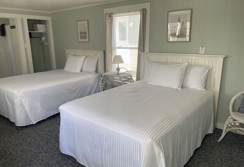 Moontide Motel Cabins & Apartments