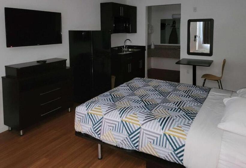 Отель Rodeway Inn & Suites Thousand Palms Rancho Mirage