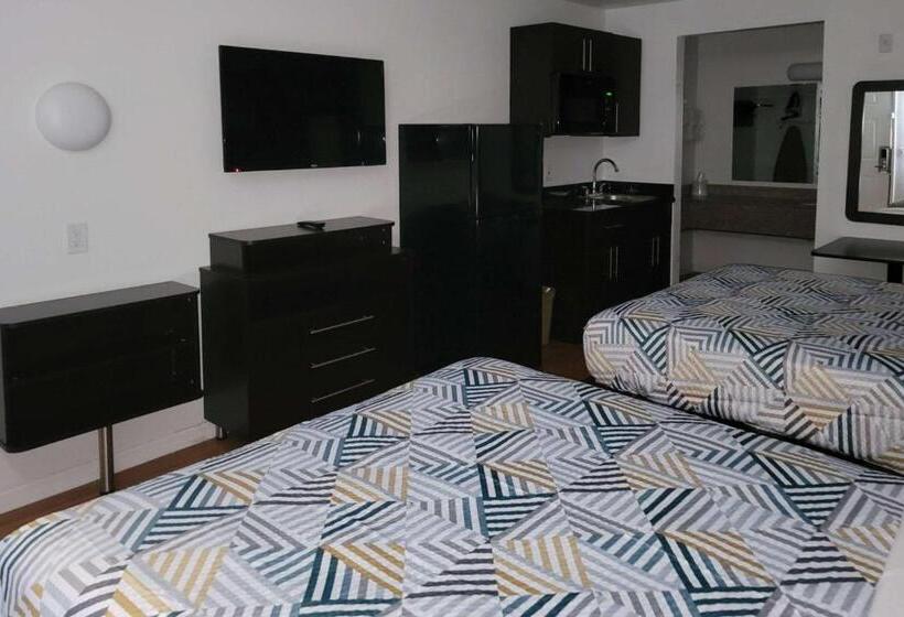 Отель Rodeway Inn & Suites Thousand Palms Rancho Mirage