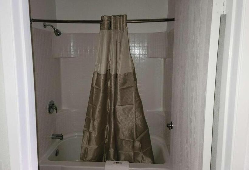 Отель Rodeway Inn & Suites Thousand Palms Rancho Mirage