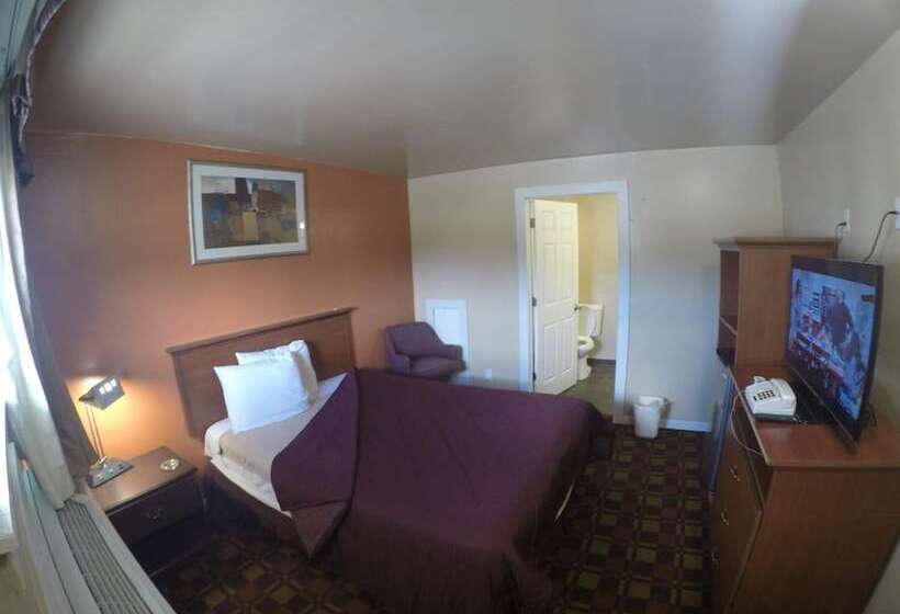 فندق على الطريق Castle Inn