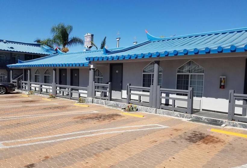 Мотель Rodeway Inn