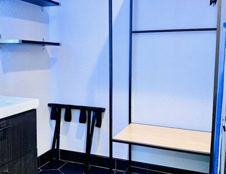 فندق على الطريق Sakura Inn