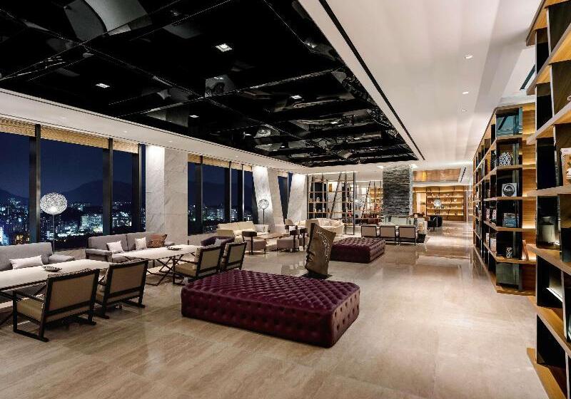 Novotel Suites Ambassador Seoul Yongsan