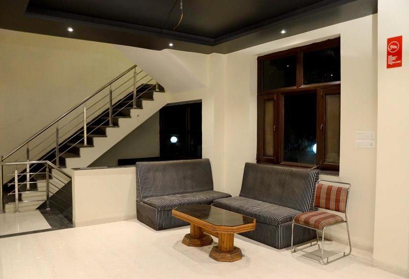 Oyo 4107 Hotel Aroma Inn