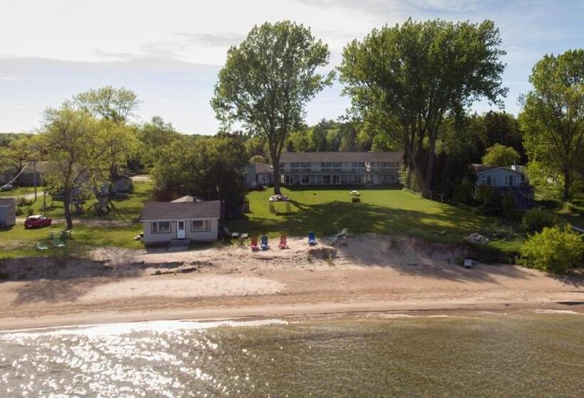 渡假胜地  Square Rigger Lodge