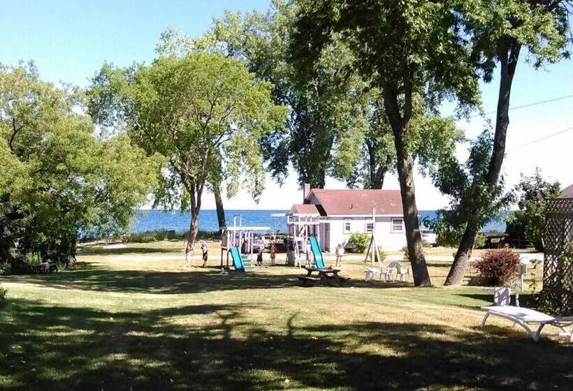 渡假胜地  Square Rigger Lodge