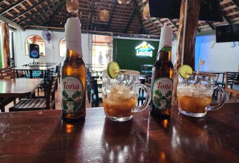 The Landing Hotel And Restaurant