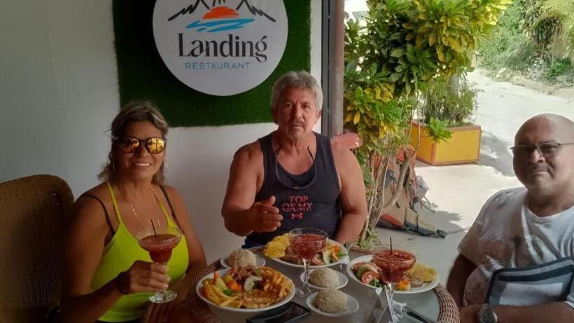 The Landing Hotel And Restaurant