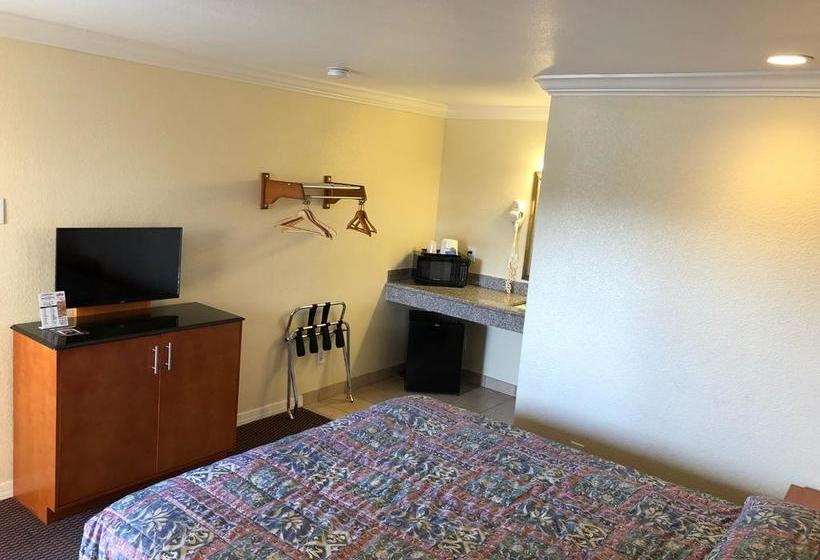 Thunderbird Motel
