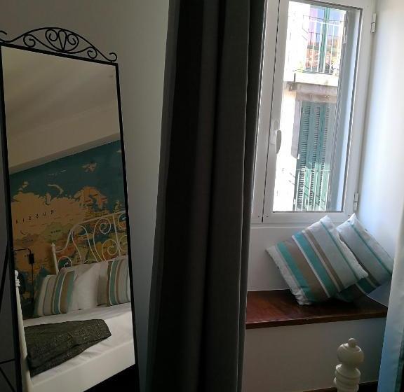 Travellers Pearl By Storytellers