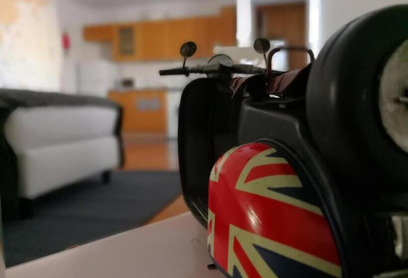 Travellers Pearl By Storytellers