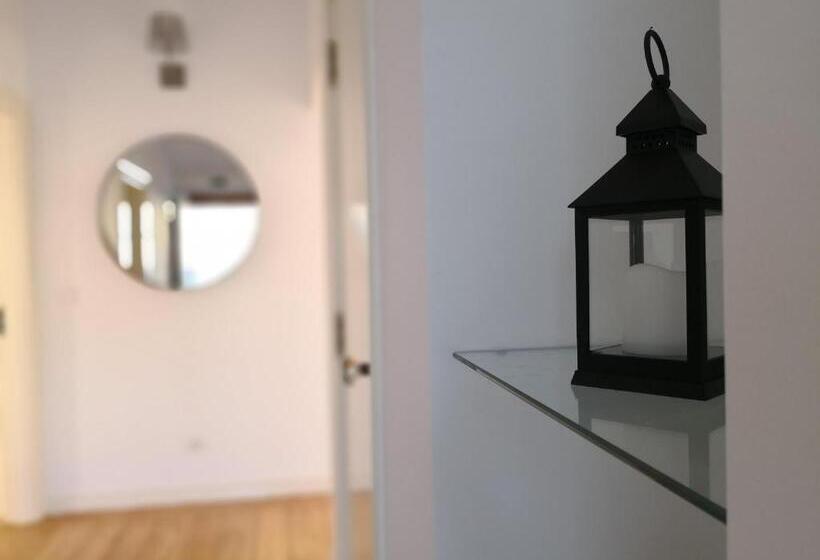 Travellers Pearl By Storytellers