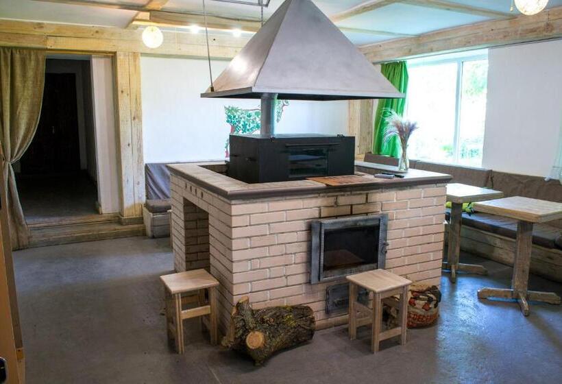 هاستل Baron Munchausen Guest House